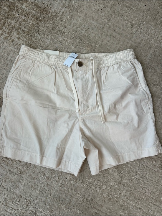 Banana Republic Other - Banana Republic Men's Cream Elastic Waist Drawstring Shorts Size 33 5” inseam